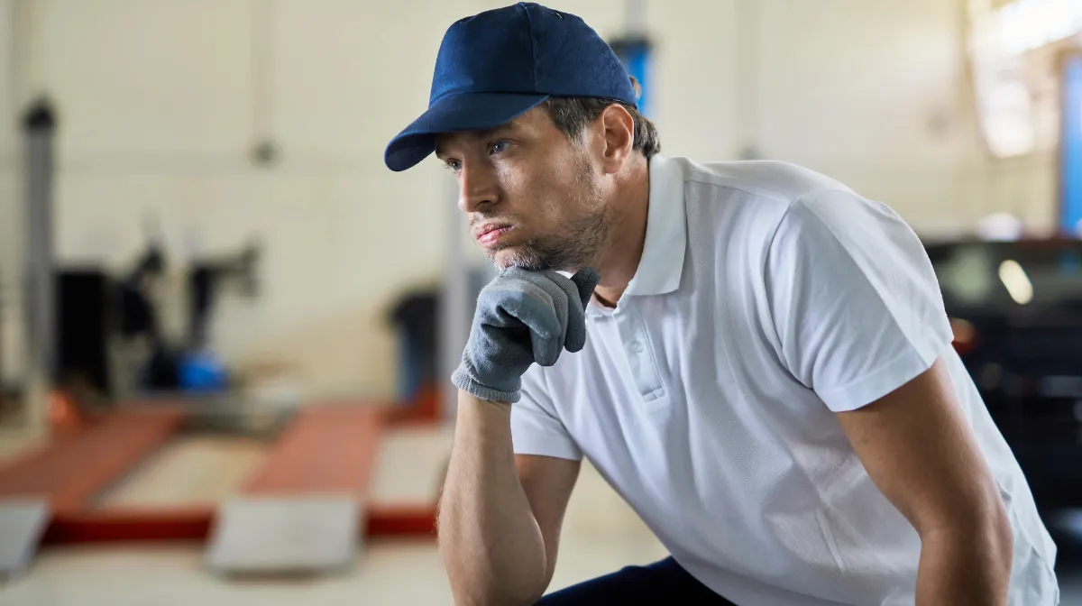 6.なぜ自動車整備士は「忙しい」と言われるのか?【業界の構造的背景】