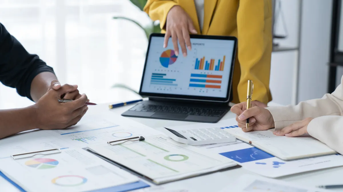 1．自動車整備士 30代の平均年収（2025年最新）｜公的データ（jobtag）で見る全体像