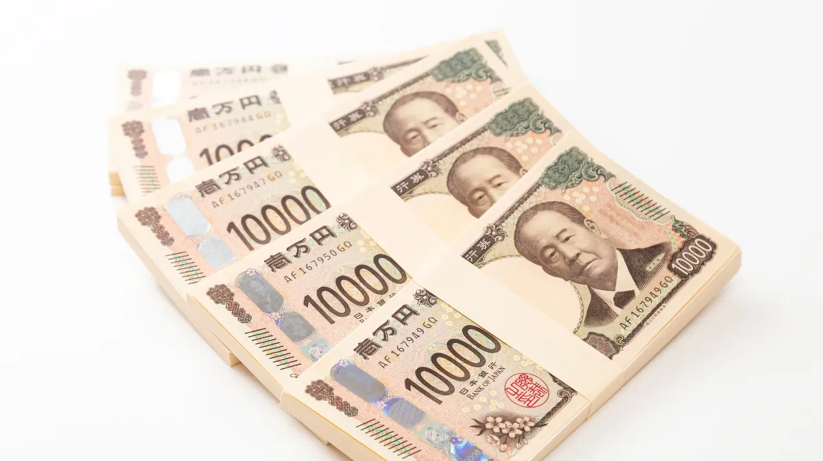 2．中距離ドライバーの年収・給料相場と手取りの現実