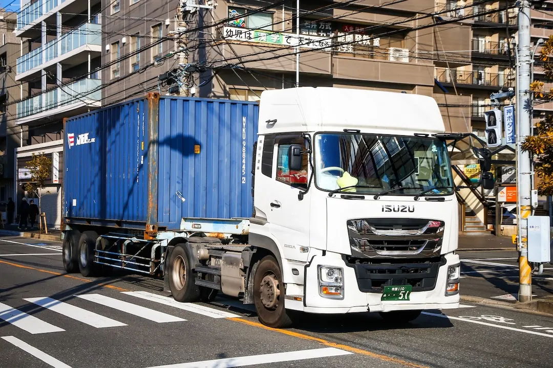 菱幸運輸株式会社のドライバー求人（東京都江東区）